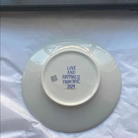 ❤️Anthropologie Holiday Cityscape Dessert Plate NY edition 2024 - Picture 5 of 5